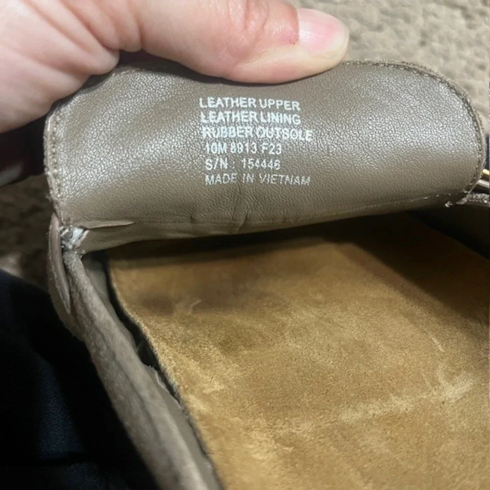 Tory Burch Mellow Mule Suede Gold Logo Buckle Taupe‎ Gray 10